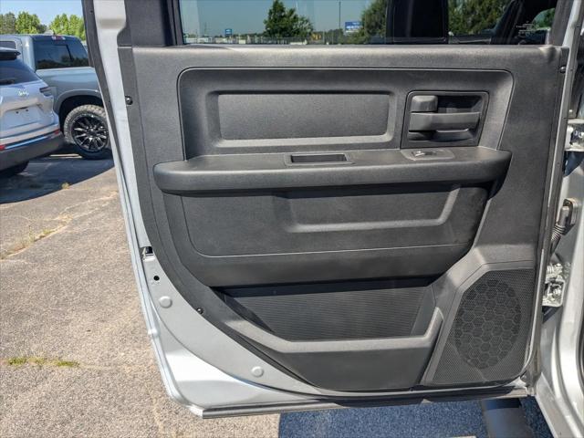 2026 Ram 2500 Black Express Crew Cab 4x4 6'4" Box