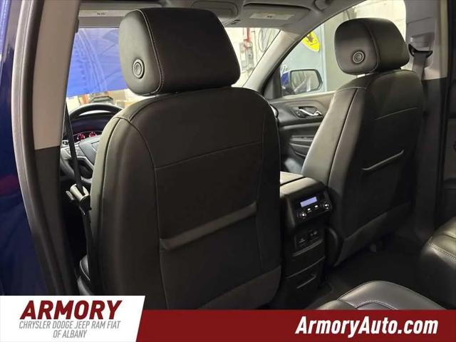 2023 GMC Acadia AWD SLT