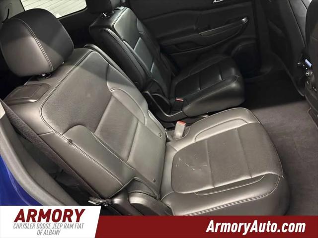 2023 GMC Acadia AWD SLT