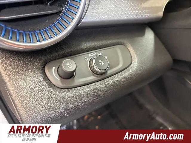2025 Chevrolet Trax FWD LT