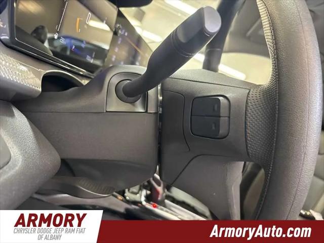 2025 Chevrolet Trax FWD LT