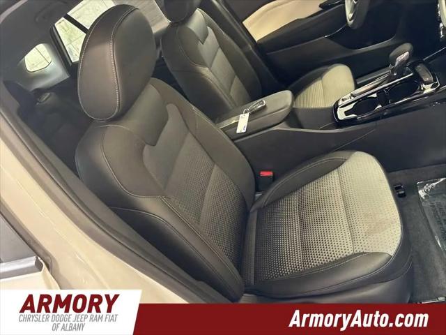 2025 Chevrolet Trax FWD LT