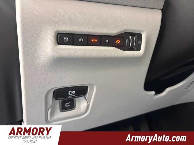 2026 Jeep Cherokee Laredo 4x4