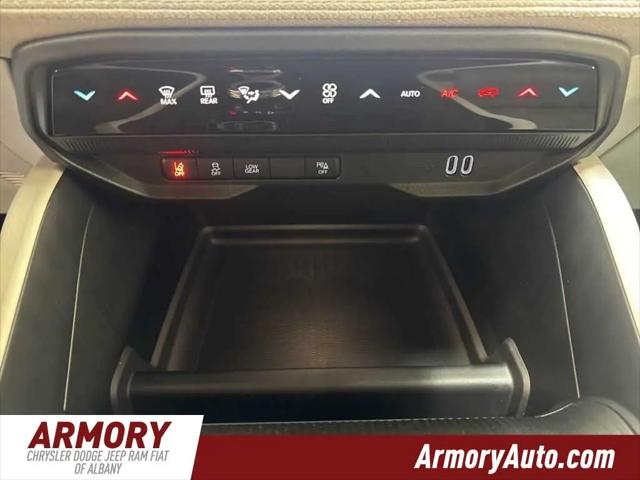 2026 Jeep Cherokee Laredo 4x4