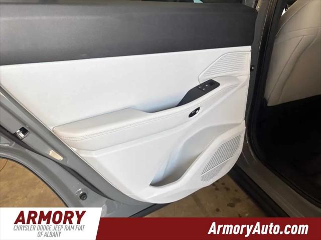 2026 Jeep Cherokee Laredo 4x4