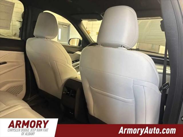 2026 Jeep Cherokee Laredo 4x4