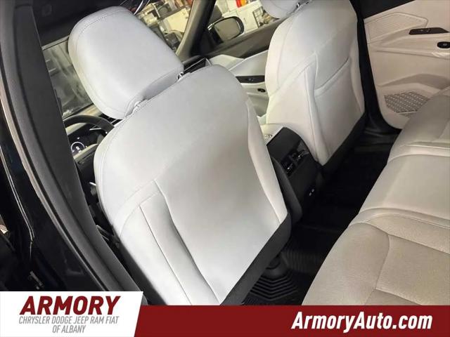 2026 Jeep Cherokee Laredo 4x4