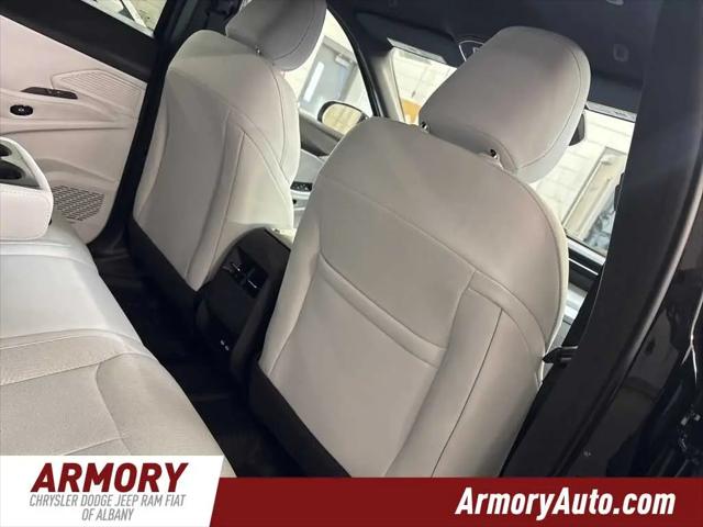 2026 Jeep Cherokee Laredo 4x4