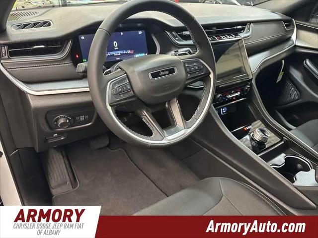 2026 Jeep Grand Cherokee Laredo 4x4