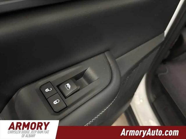 2026 Jeep Grand Cherokee Laredo 4x4