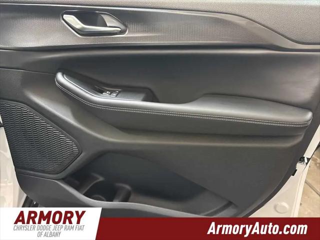 2026 Jeep Grand Cherokee Laredo 4x4
