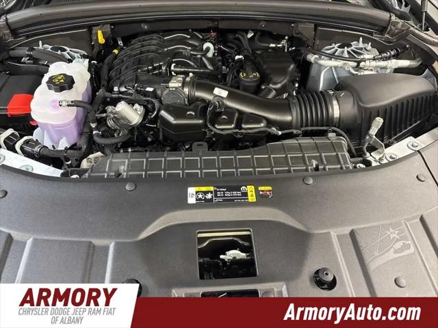 2026 Jeep Grand Cherokee Laredo 4x4