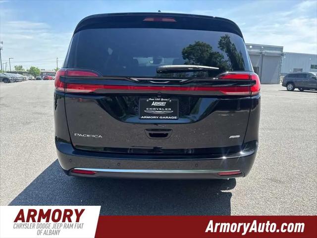 2027 Chrysler Pacifica Select AWD