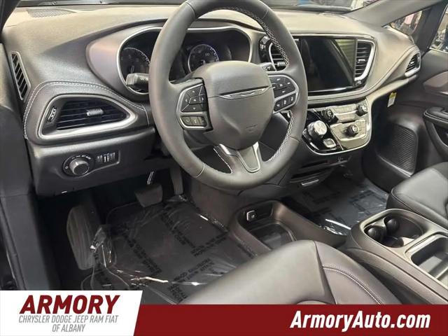 2027 Chrysler Pacifica Select AWD