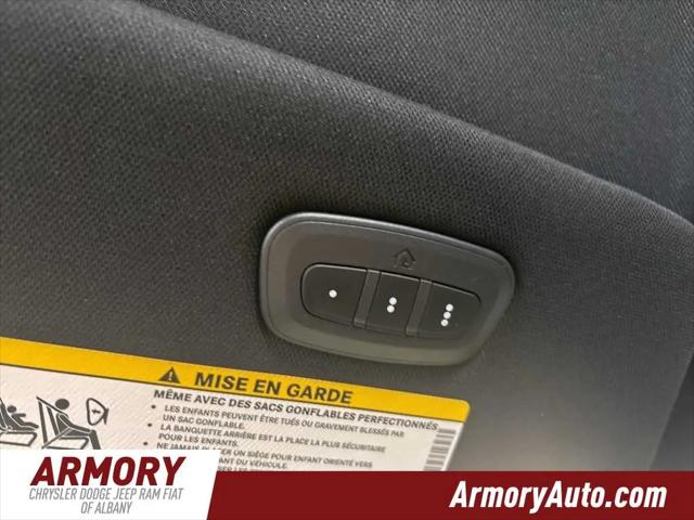 2027 Chrysler Pacifica Select AWD
