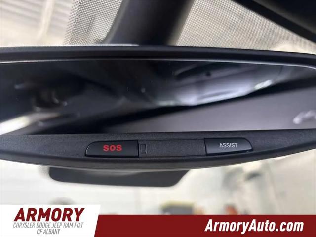 2027 Chrysler Pacifica Select AWD