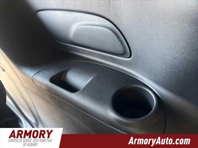 2027 Chrysler Pacifica Select AWD