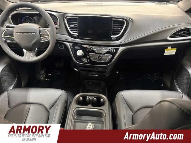 2027 Chrysler Pacifica Select AWD