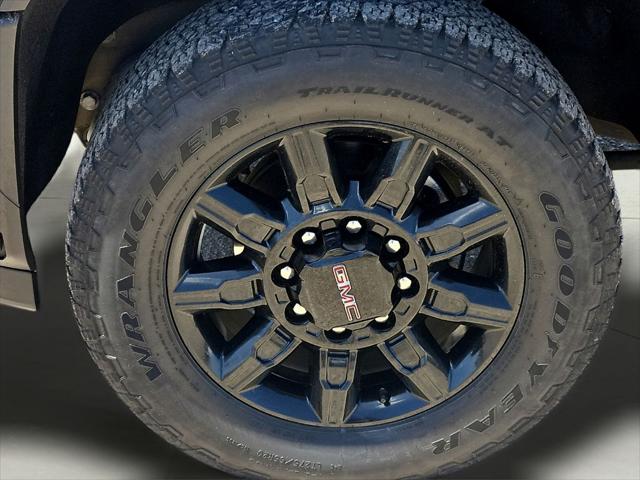 2024 GMC Sierra 2500HD 4WD Crew Cab Standard Bed AT4