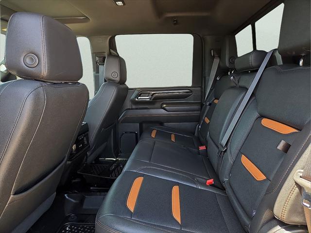 2024 GMC Sierra 2500HD 4WD Crew Cab Standard Bed AT4