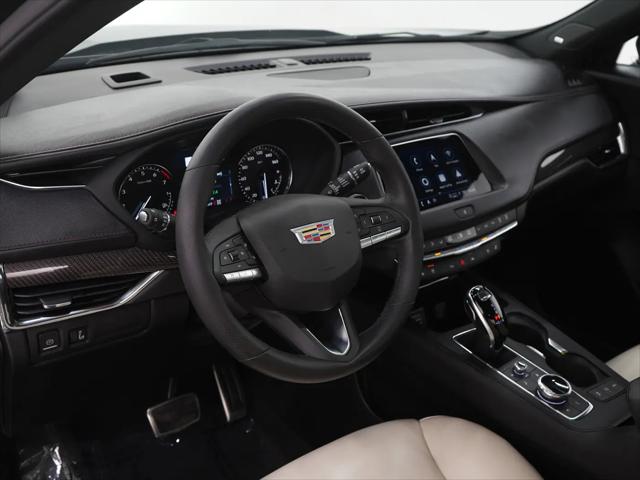 2023 Cadillac XT4 AWD Sport