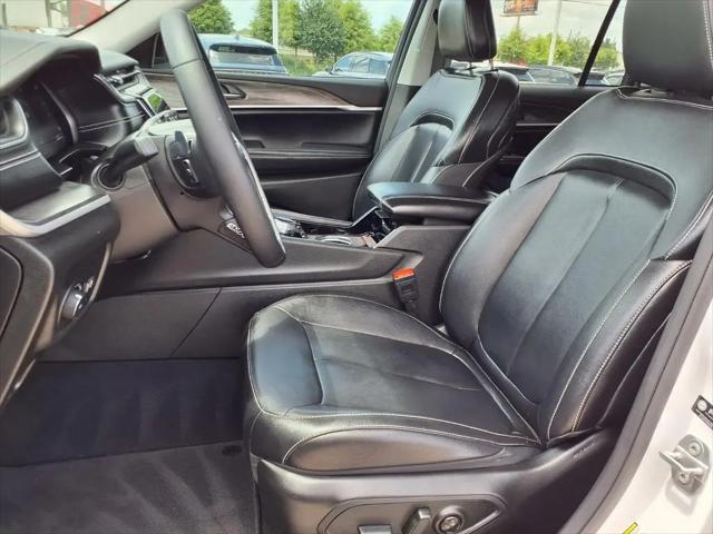 2023 Jeep Grand Cherokee Limited 4x2