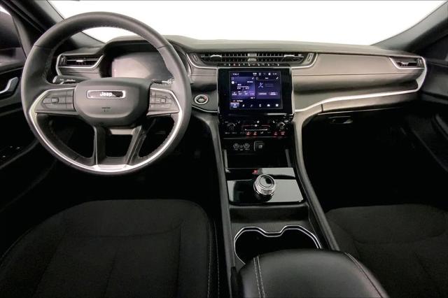 2025 Jeep Grand Cherokee L Laredo 4x4