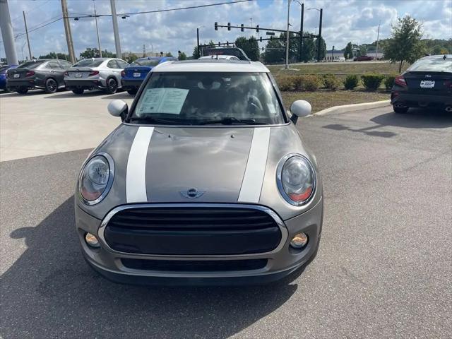 2017 MINI Hardtop Cooper