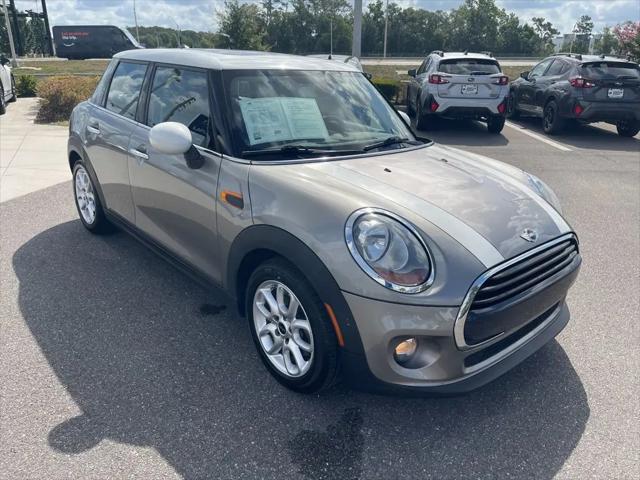 2017 MINI Hardtop Cooper