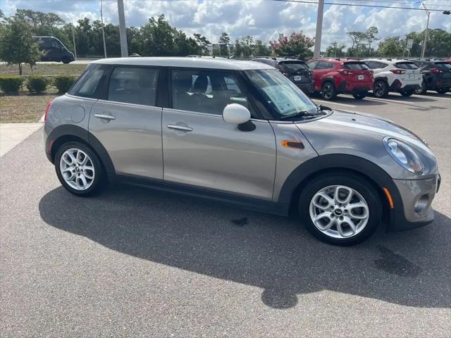 2017 MINI Hardtop Cooper