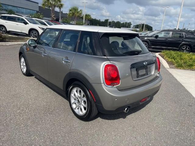 2017 MINI Hardtop Cooper