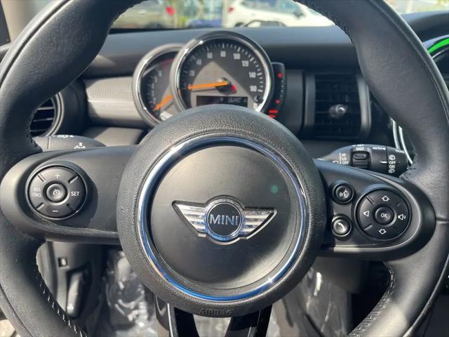 2017 MINI Hardtop Cooper