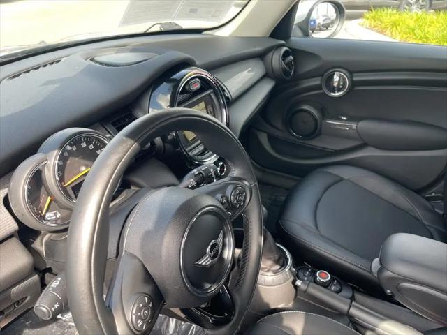 2017 MINI Hardtop Cooper