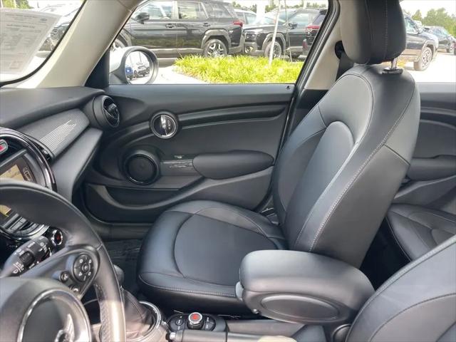 2017 MINI Hardtop Cooper