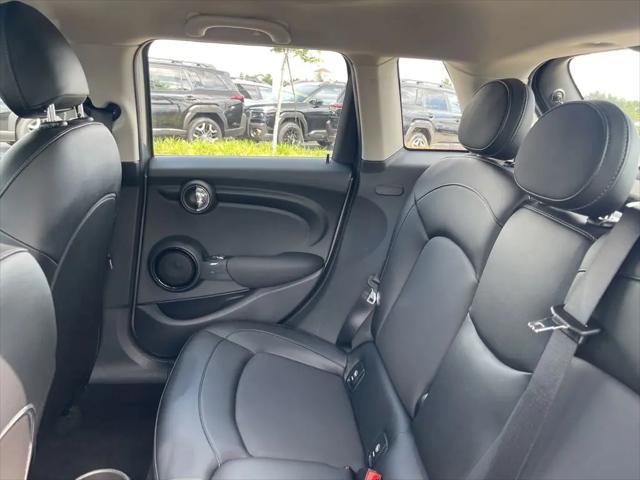 2017 MINI Hardtop Cooper