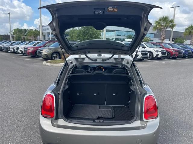 2017 MINI Hardtop Cooper