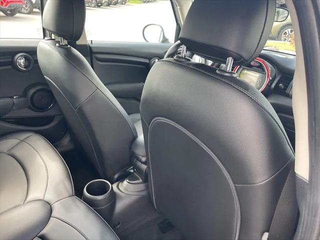 2017 MINI Hardtop Cooper