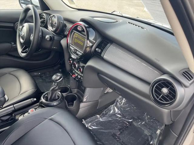 2017 MINI Hardtop Cooper