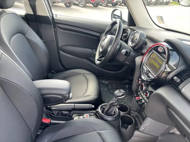 2017 MINI Hardtop Cooper