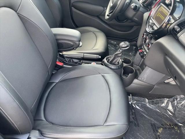 2017 MINI Hardtop Cooper