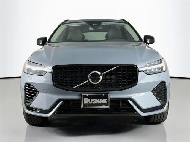 2023 Volvo XC60 Recharge T8 Plus Dark Theme