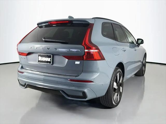 2023 Volvo XC60 Recharge T8 Plus Dark Theme