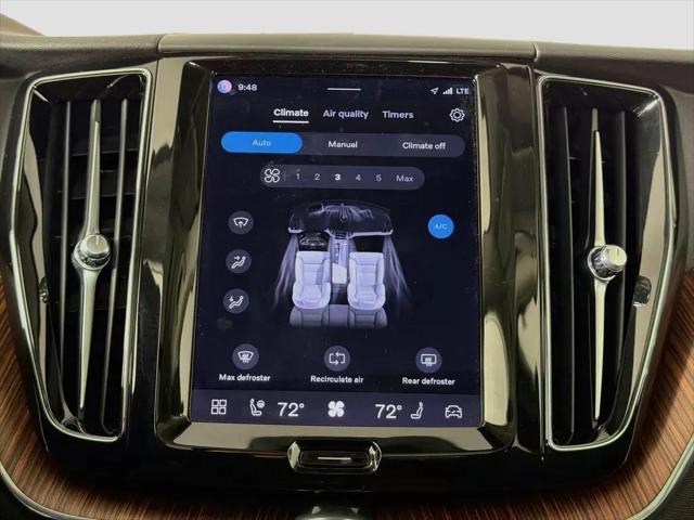 2023 Volvo XC60 Recharge T8 Plus Dark Theme