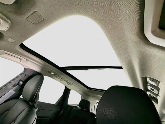2023 Volvo XC60 Recharge T8 Plus Dark Theme