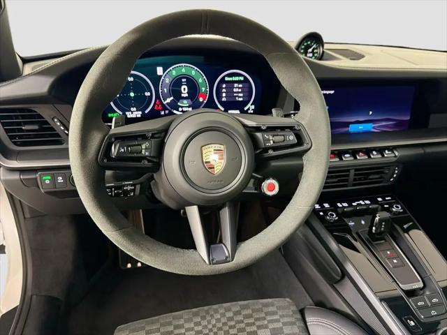 2026 Porsche 911 Carrera 4 GTS Cabriolet