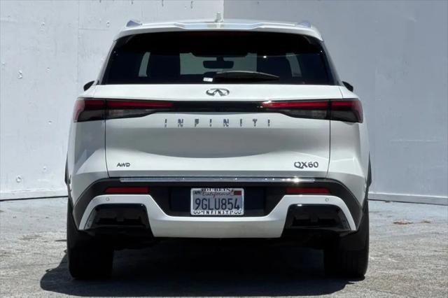 2023 INFINITI QX60 LUXE AWD