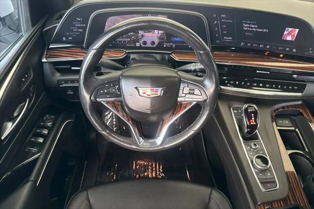 2023 Cadillac Escalade ESV 4WD Luxury
