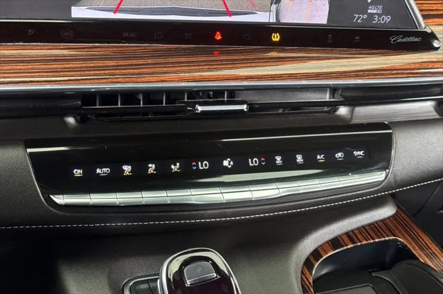 2023 Cadillac Escalade ESV 4WD Luxury