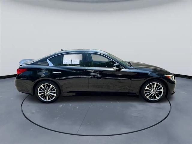 2015 INFINITI Q50 Premium