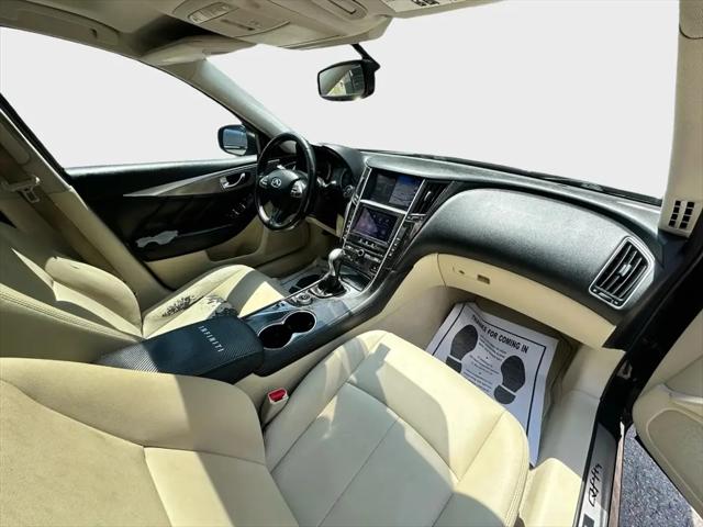 2015 INFINITI Q50 Premium